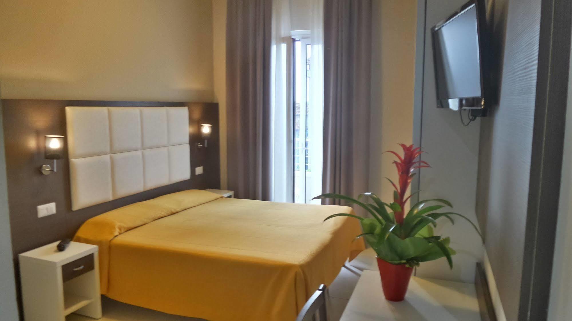 Hotel Bergamo Rimini Ngoại thất bức ảnh