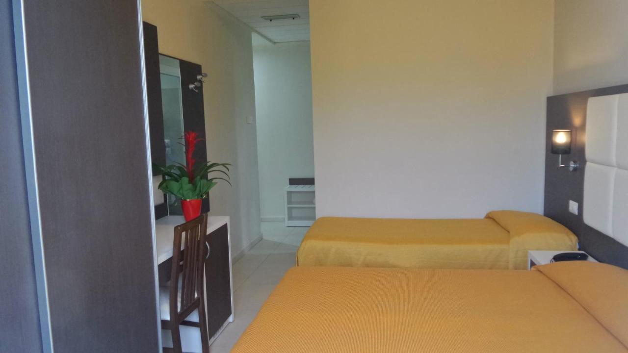Hotel Bergamo Rimini Phòng bức ảnh